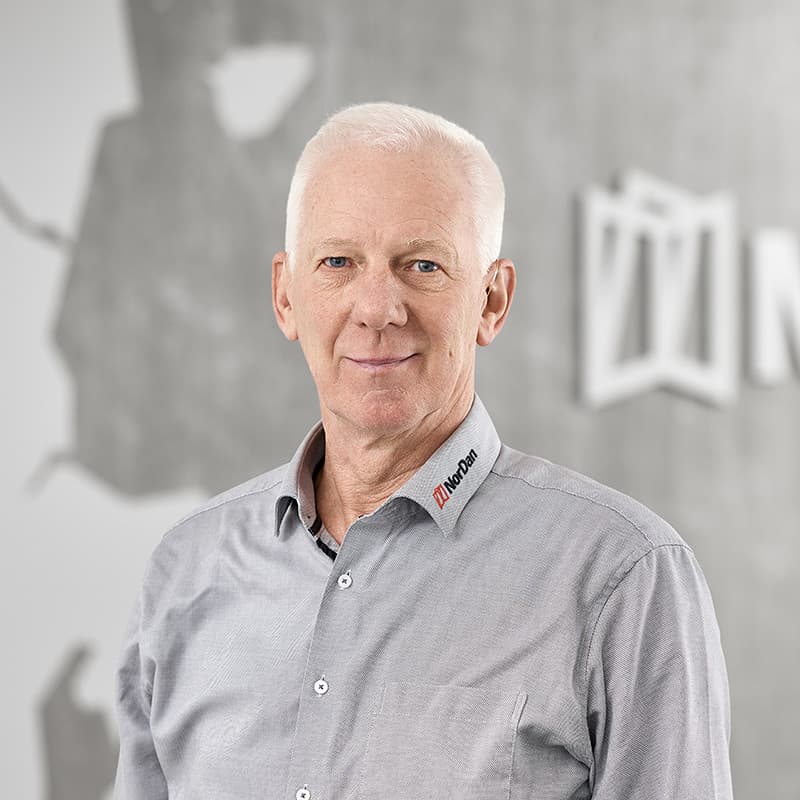 HANS THISGAARD